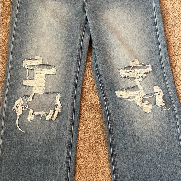 NWT Vervet Blue Olivia Wide Distressed Jeans - Picture 3 of 9